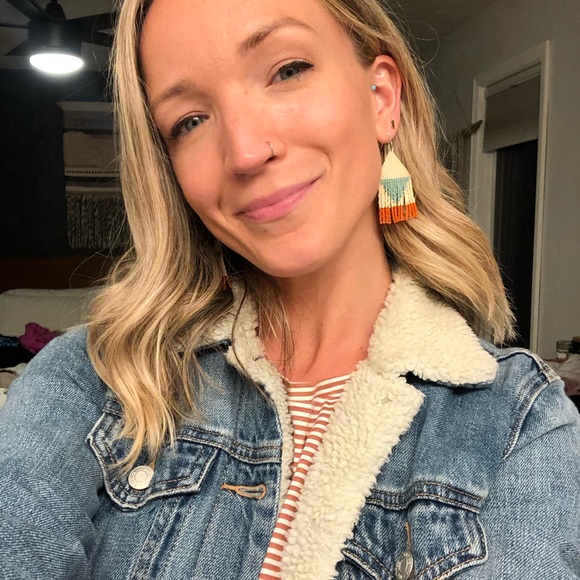 Meet your Posher, Josie - Picture 2 of 4